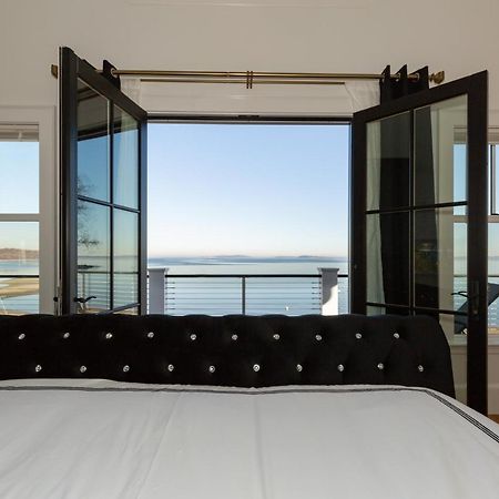 Вілла Luxury Oceanfront Bayside Jewel Квінсі Екстер'єр фото