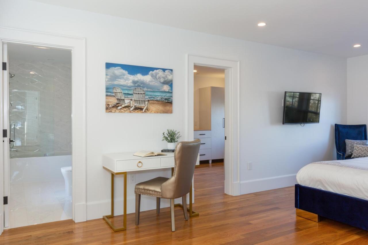 Вілла Luxury Oceanfront Bayside Jewel Квінсі Екстер'єр фото