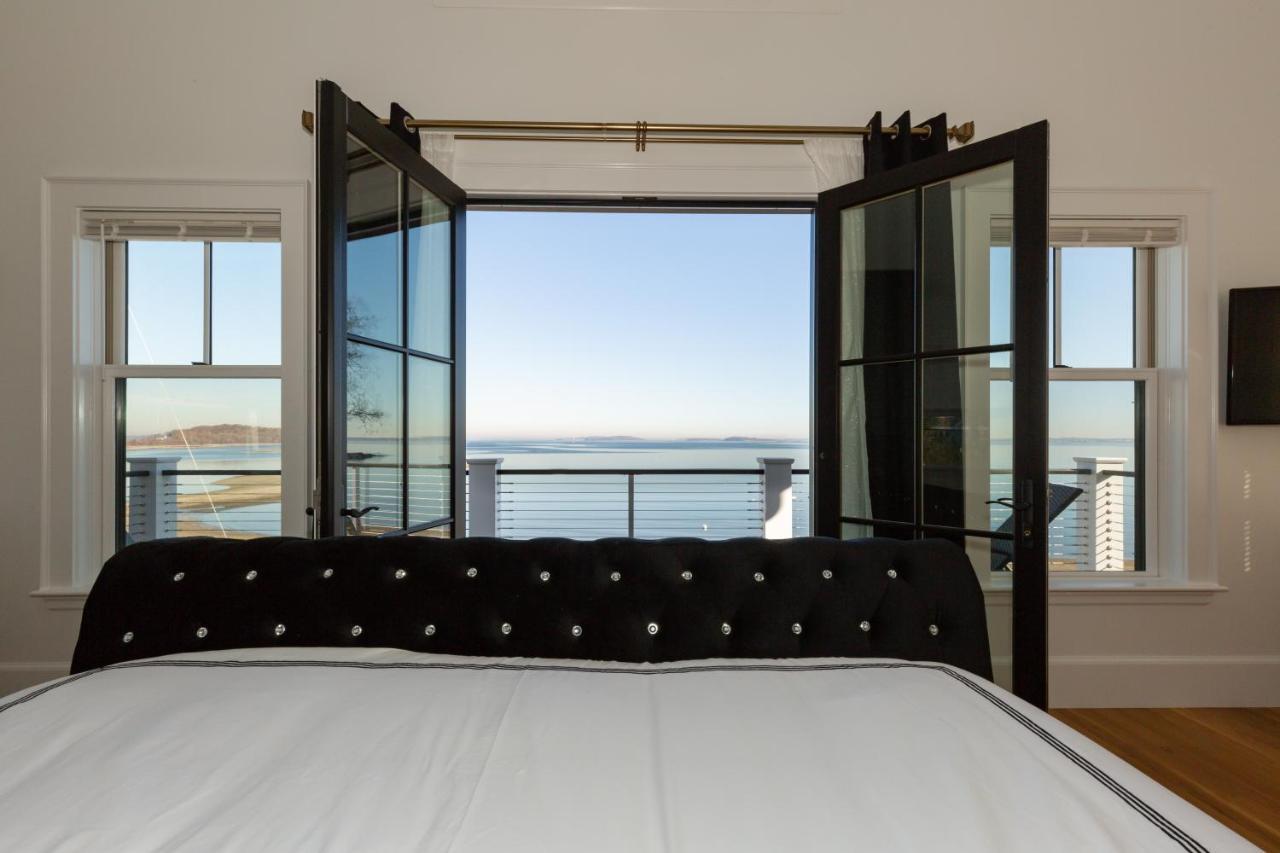 Вілла Luxury Oceanfront Bayside Jewel Квінсі Екстер'єр фото